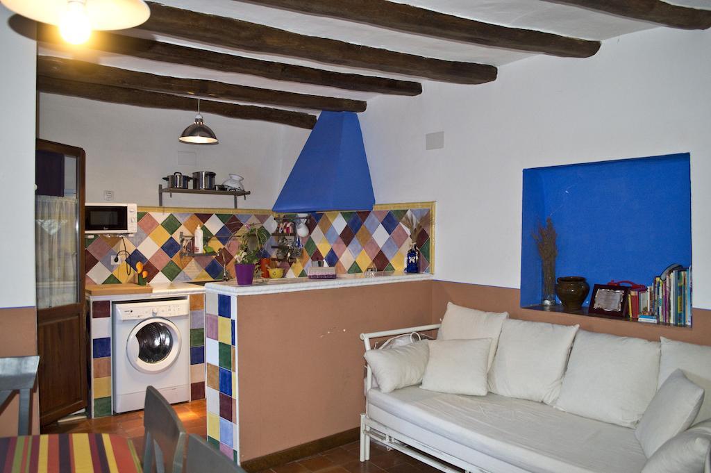 Casa Rural Los Lilos Gotor Bilik gambar